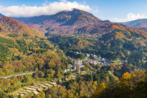 苗場山